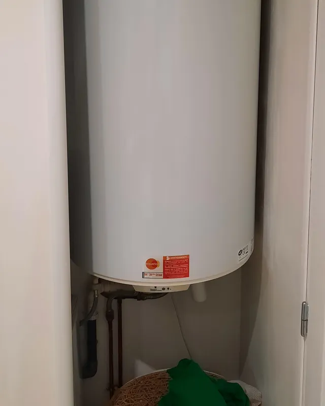 Cumulus de 200 litres dans un placard d’appartement